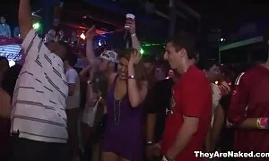 гаряча дівчина робит ...