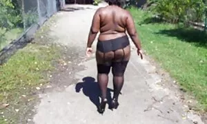 19 пт, чорна товстуш ...