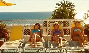 біла блондинка з чор ...